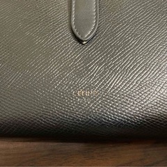 セリーヌ　ラージストラップ 二つ折り長財布 レザーの画像
