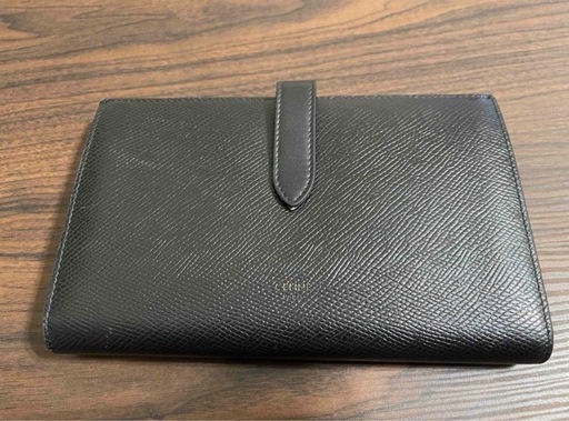 セリーヌ　ラージストラップ 二つ折り長財布 レザー