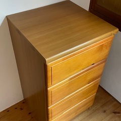 【無料】4段タンス　※転居の為お譲りしますの画像