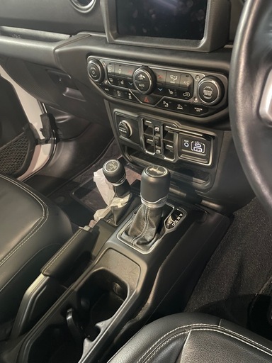 Jeep   SAHARA wrangler