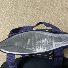 お弁当入れの画像