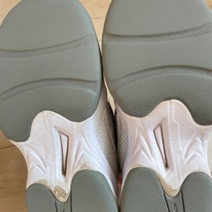 テニスシューズ　19cmの画像