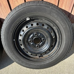 タイヤ付きホイールの画像