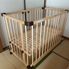 ファルスカ　ベビーベッドの画像