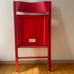 折りたたみイスの画像