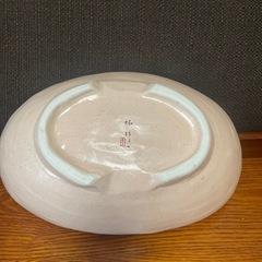 お皿一枚の画像