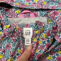 GAP花柄ジャケットの画像