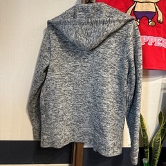 グレーパーカー Lサイズの画像