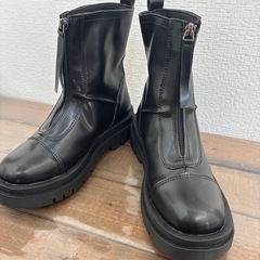 新品未使用　黒　ブーツ　23.5の画像