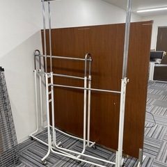 [お引き渡し予定]スチールハンガー6点の画像