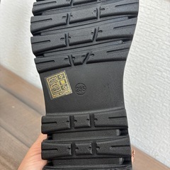 新品未使用　黒　ブーツ　23.5の画像