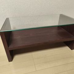 ガラステーブルの画像