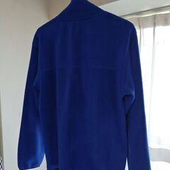 青いフリースジャケットLサイズの画像