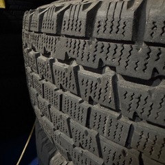 200系ハイエース用スタッドレスホイル付きの画像