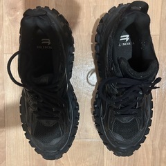 バレンシアガバウンサーの画像