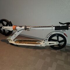 大人用/子供用キックボードの画像