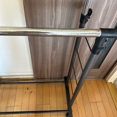 ステンレスのラックの画像