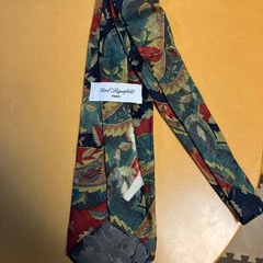 カール・ラガーフェルド パリスのボタニカル柄ネクタイの画像