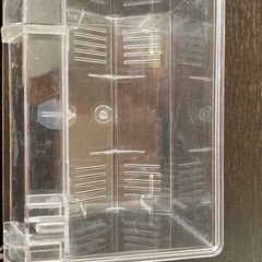 スドー 外掛式産卵飼育ボックス サテライトオプション付きの画像