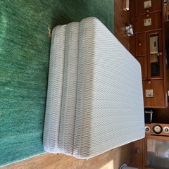 西川の三つ折りフトンの画像