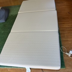 西川の三つ折りフトンの画像