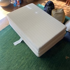 西川の三つ折りフトンの画像