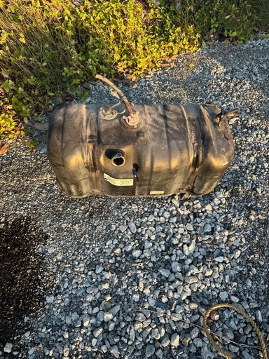 いすゞ用 フューエルタンク 東京ラジエーター製