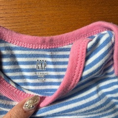 baby gap ロンパースの画像