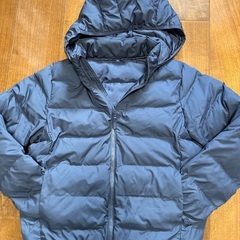 UNIQLOパフテックウォッシャブルパーカー（150㌢）の画像