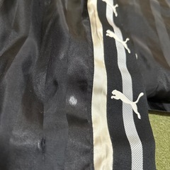 PUMA 裏地付きナイロンジャージ上下セット　130の画像