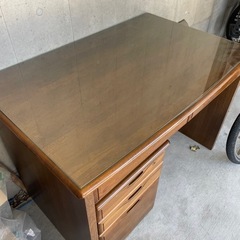 学習机ワゴン付きの画像