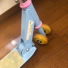すみっこぐらし　キックボードの画像