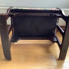 思いやり座椅子　高座椅子　いたわり座椅子　花柄　木製の画像