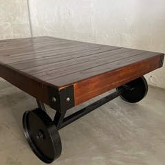 トロリーローテーブルの画像