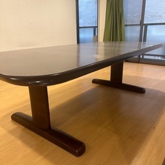 ロングテーブルの画像