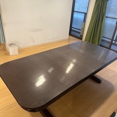 ロングテーブルの画像