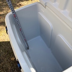 コロ付きクーラーボックスの画像