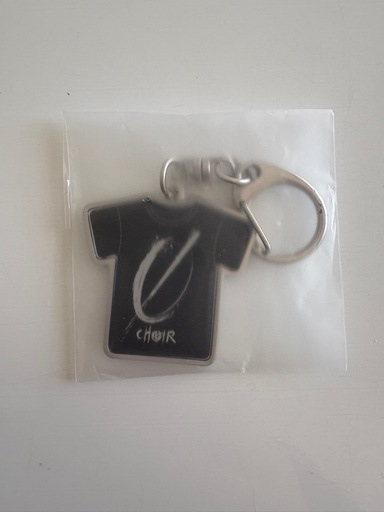 UVERworld財布、Tシャツ、キーホルダー Amazon.co.jp: UVERworld Tシャツ型 キーホルダー : おもちゃ