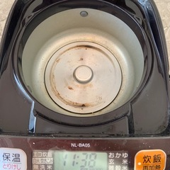 象印3合炊き炊飯器
の画像