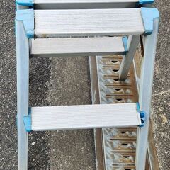 二段脚立の画像