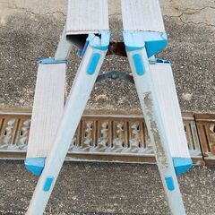 二段脚立の画像