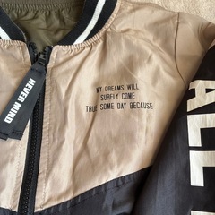 美品　140センチ　リバーシブル　ジャンバーの画像