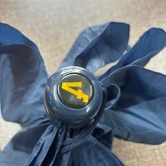 ネイビー折りたたみ傘の画像