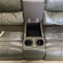 本革電動リクライニングソファーの画像