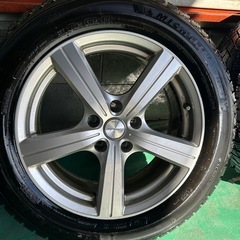 スタッドレスタイヤ　ミシュラン　X-ICE SNOW ２１５/６０R１７の画像