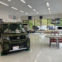中古車販売／未経験歓迎／仕入れやクルマの価値を高めるテクニックを伝授の画像
