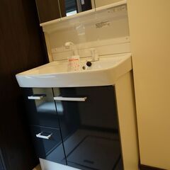 三面鏡洗面台の画像