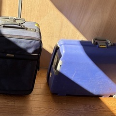 スーツケース 2つの画像
