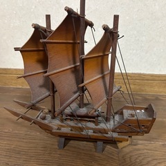 ジャンク船の木製模型の画像