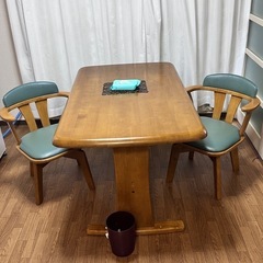 椅子と机セットの画像